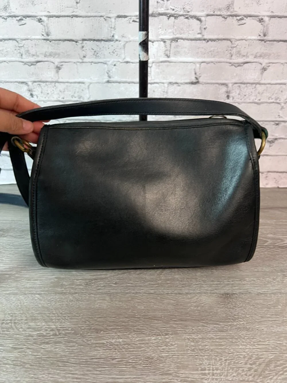 Vintage Coach Austin 9909 black leather Crossbody bag Style
